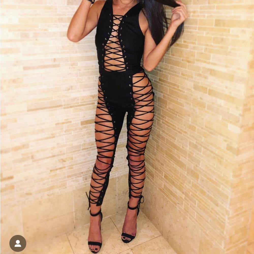 Fashion nova Tie up jumpsuit